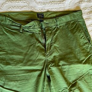 J.Crew Men’s 770 Stretch Fit Pants 33Wx32L, Olive